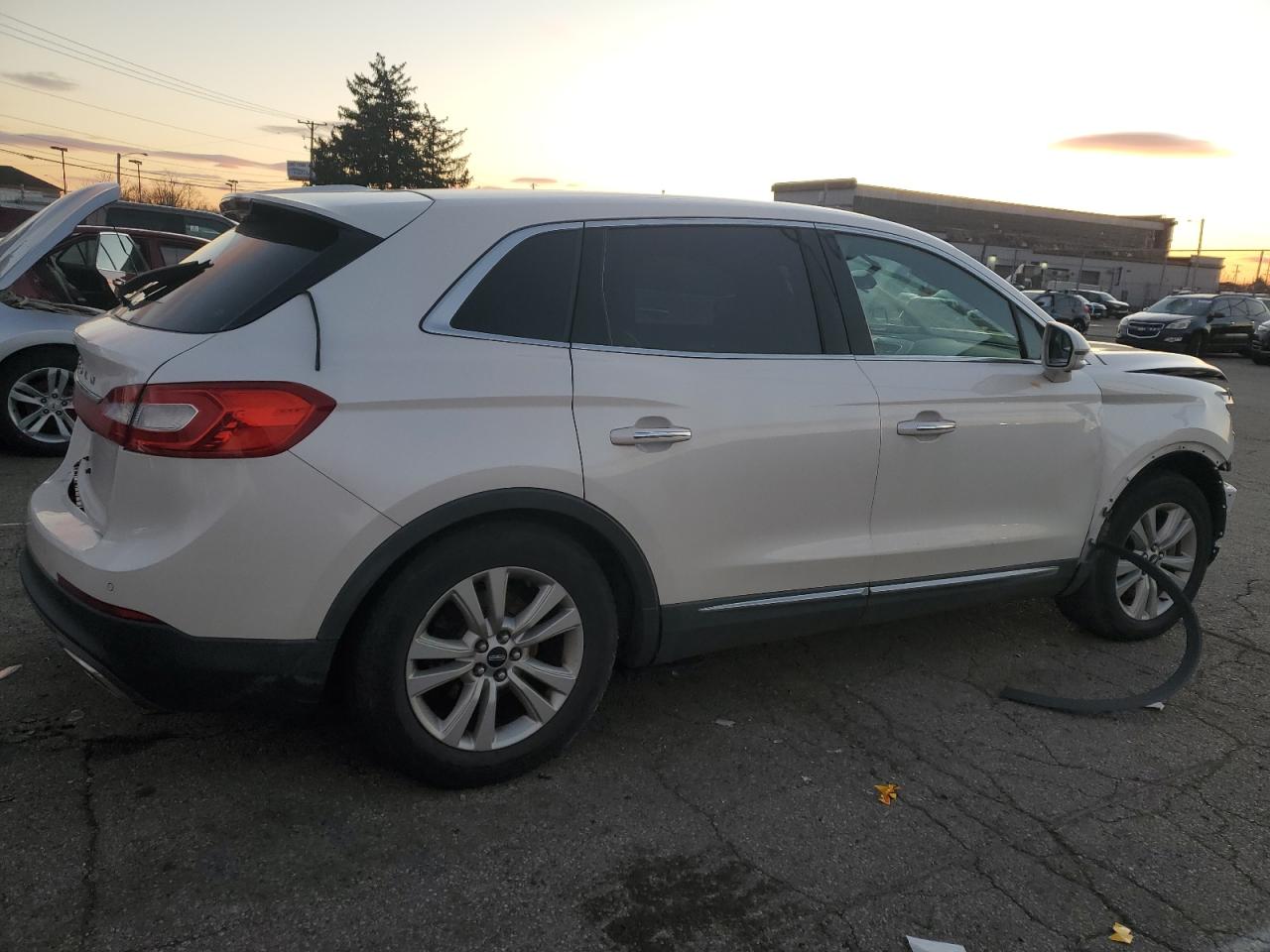 2016 Lincoln MKX - Image 3