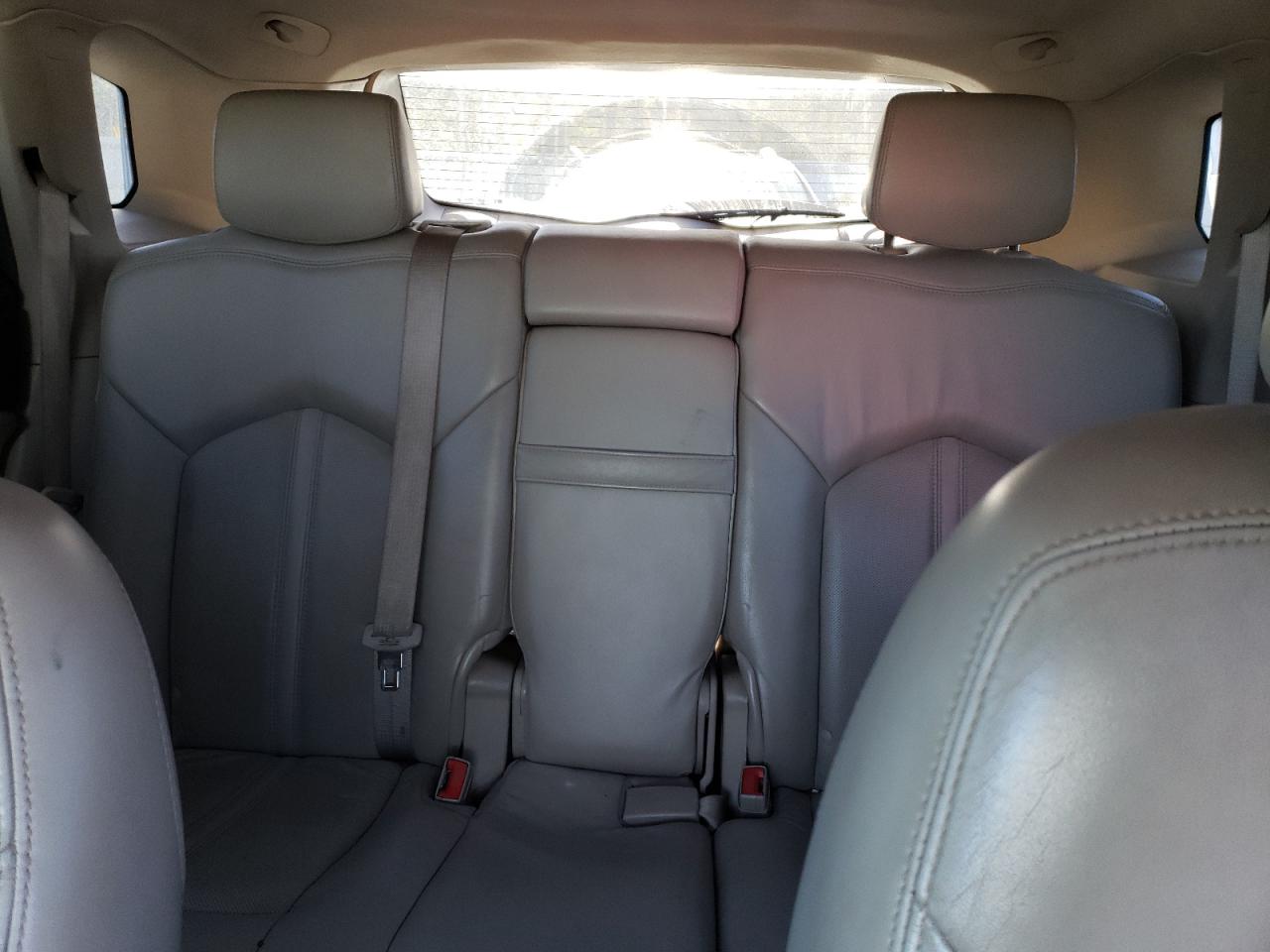 2010 Cadillac SRX - Image 10