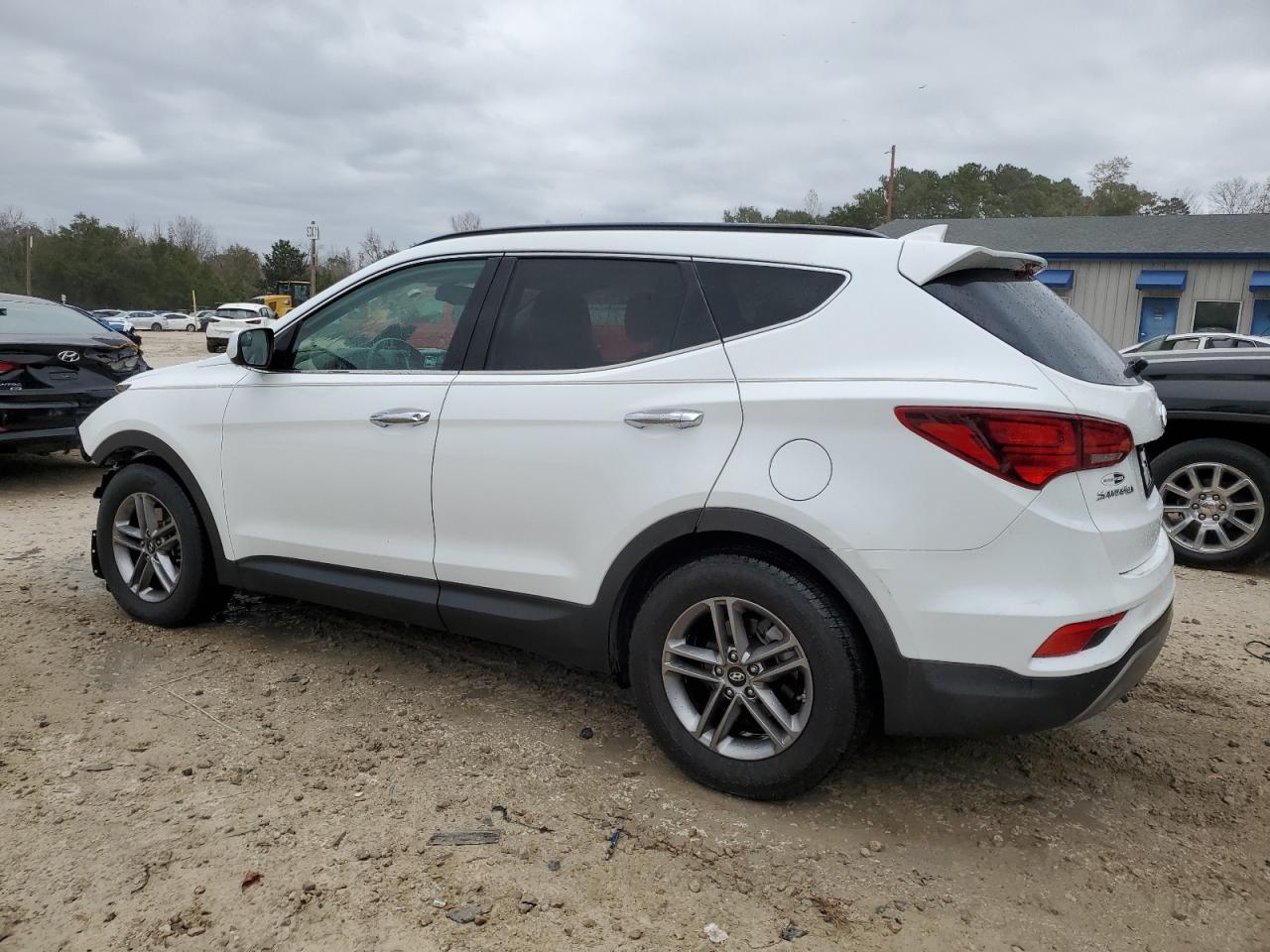 VIN 5NMZU3LB6HH027354 2017 HYUNDAI SANTA FE no.2