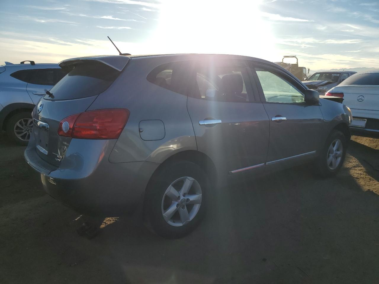 2012 Nissan Rogue - Image 3
