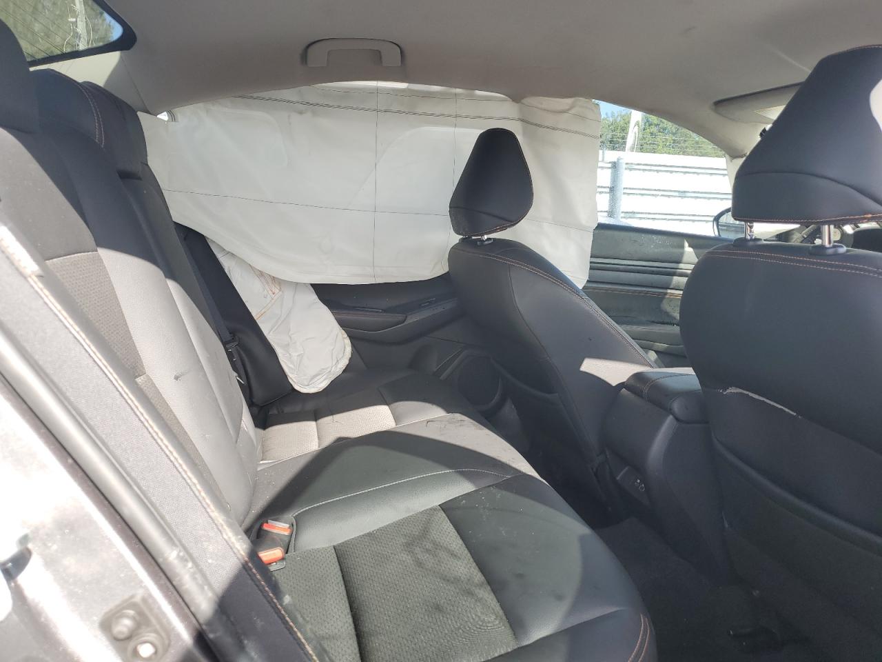 2020 Nissan Altima - Image 10