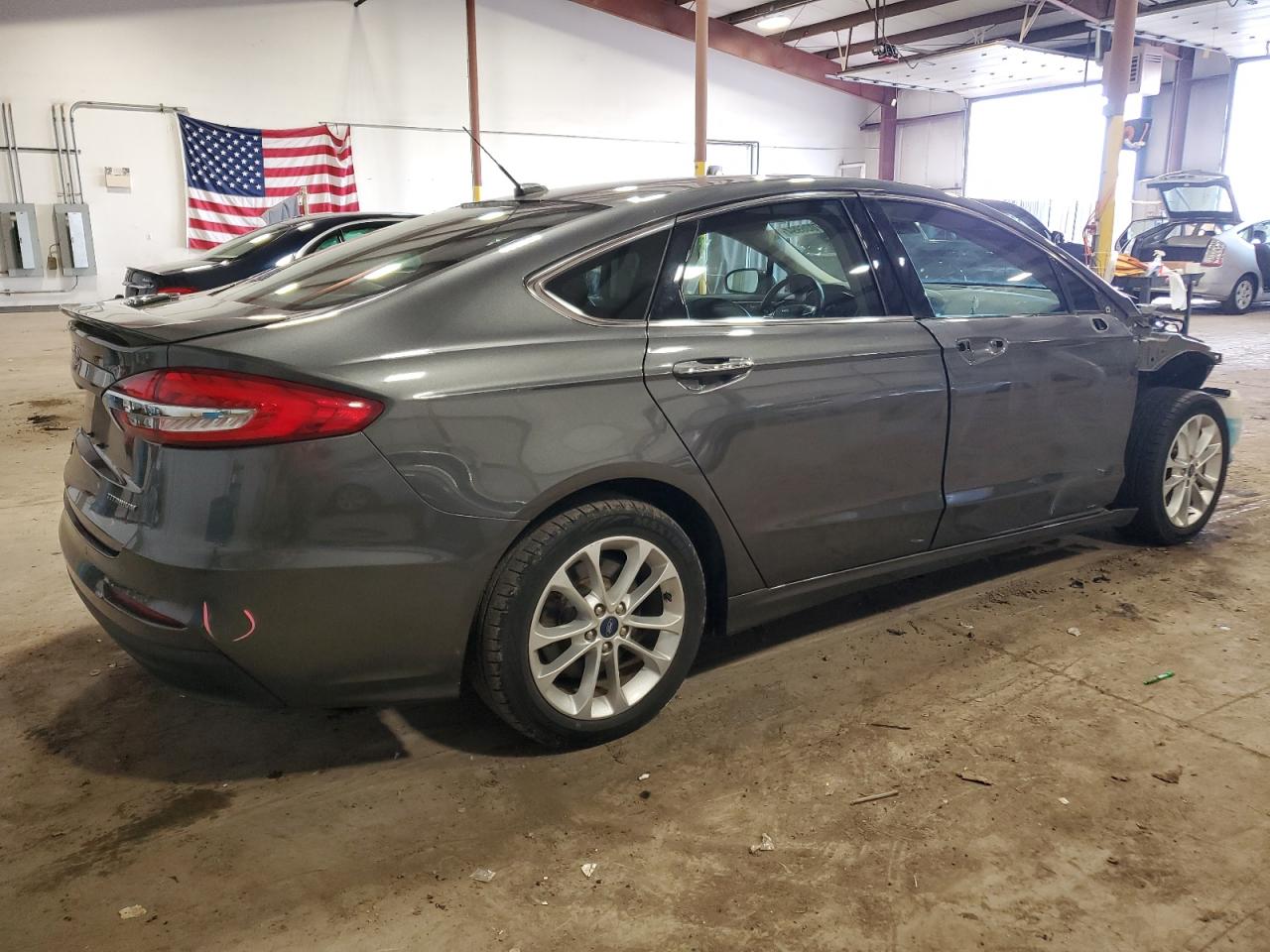 VIN 3FA6P0SU2KR213109 2019 FORD FUSION no.3