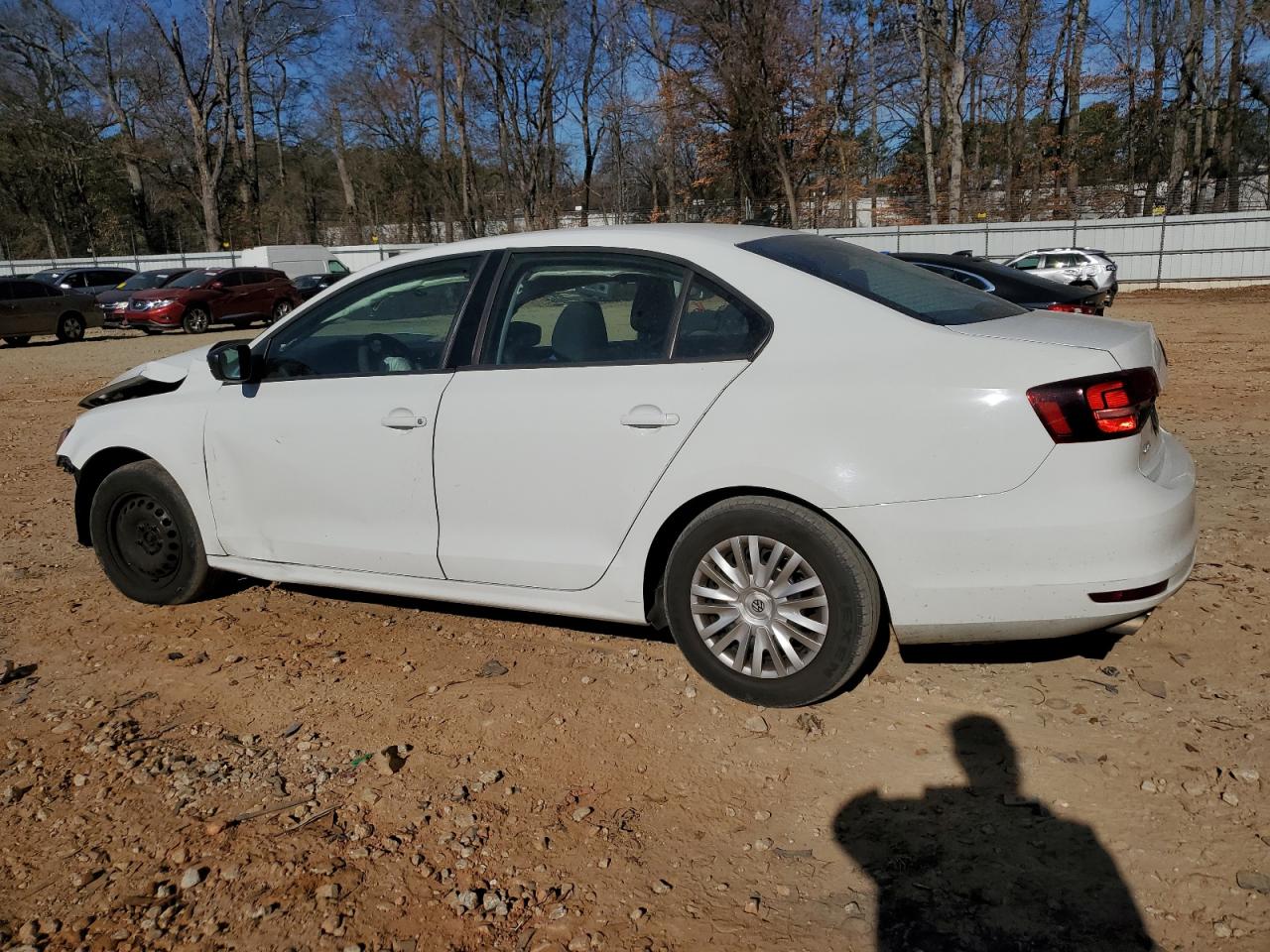 2016 Volkswagen Jetta - Image 2