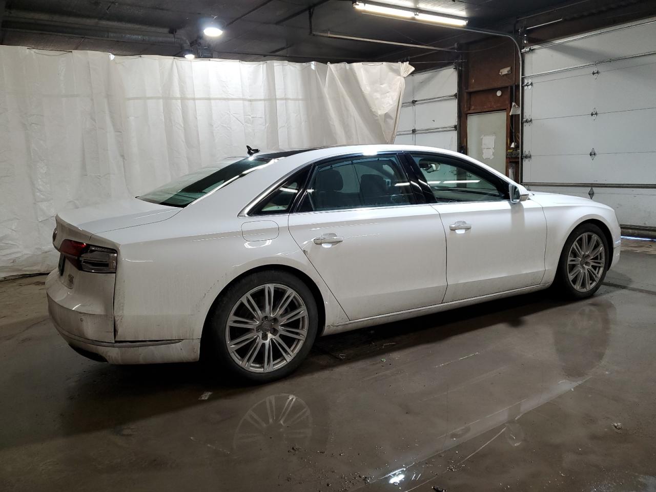 VIN WAU32AFDXFN006016 2015 AUDI A8 no.3