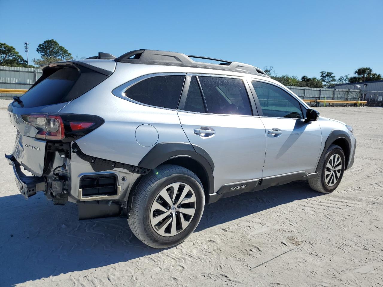 2024 Subaru Outback - Image 3
