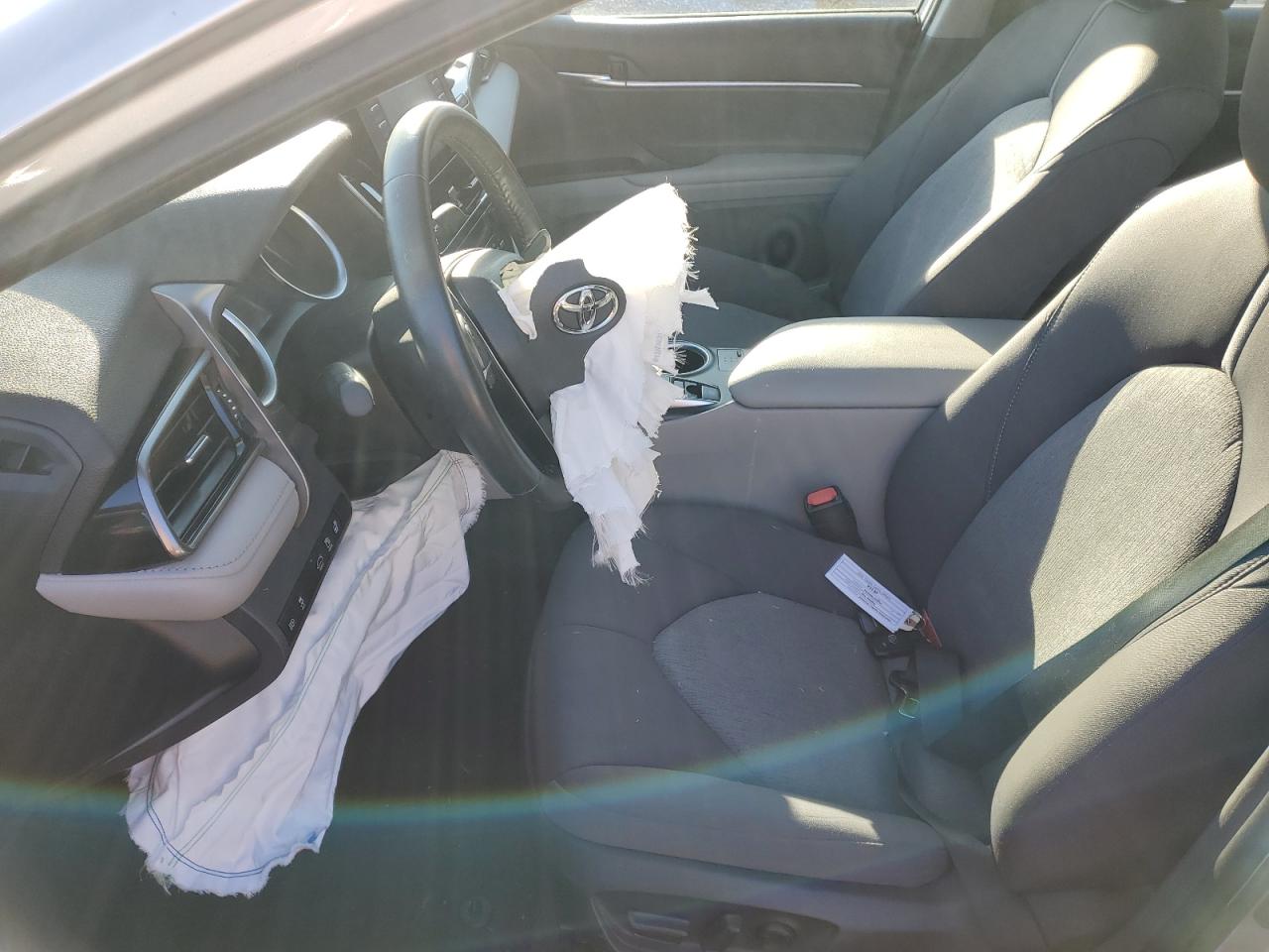 2022 Toyota Camry - Image 7