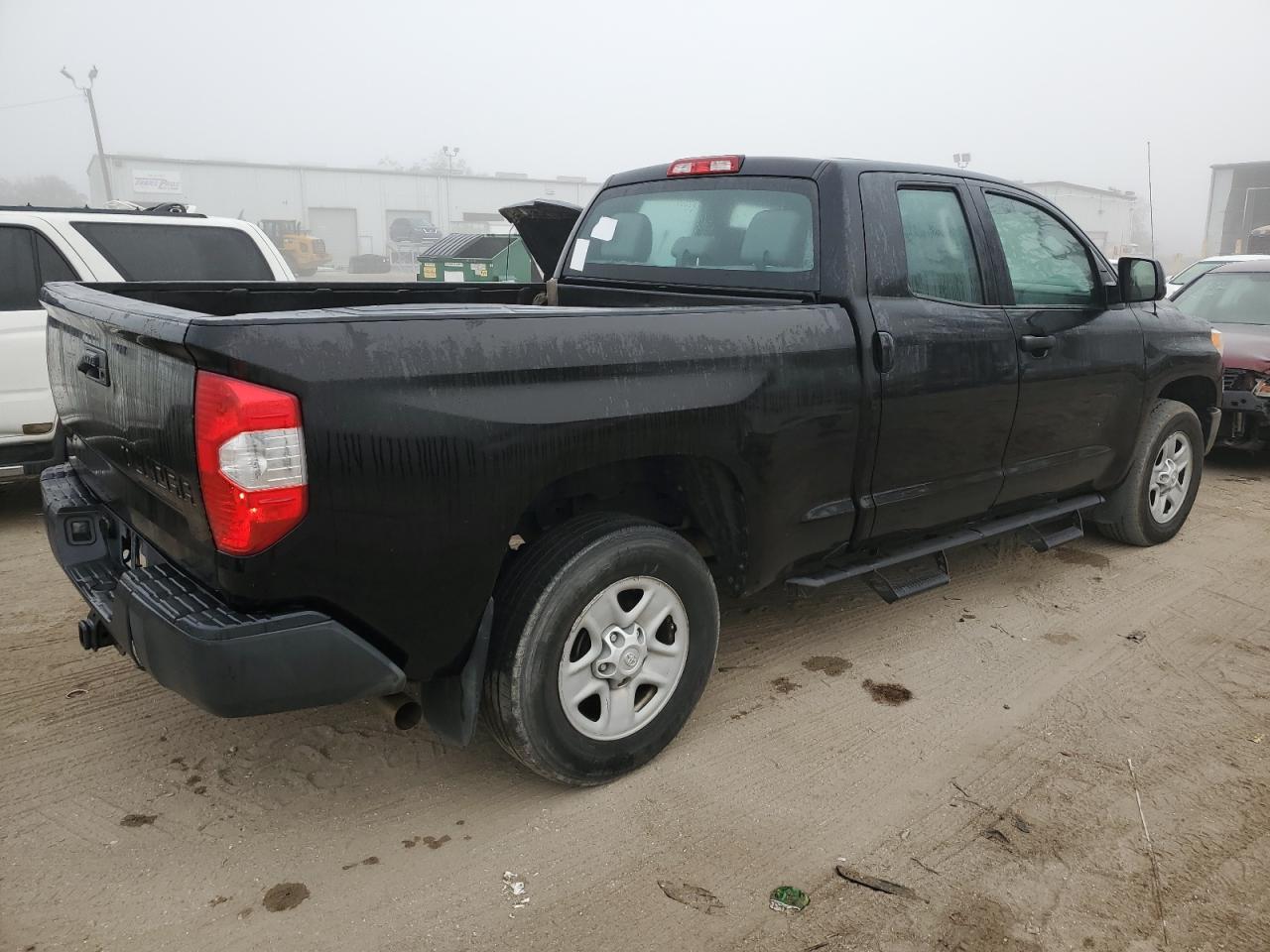 VIN 5TFRM5F15HX112997 2017 TOYOTA TUNDRA no.3