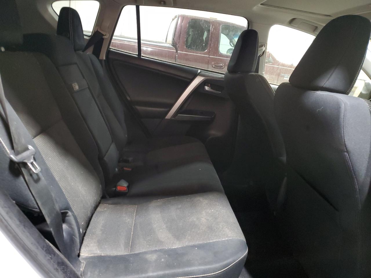 2016 Toyota RAV 4 - Image 11
