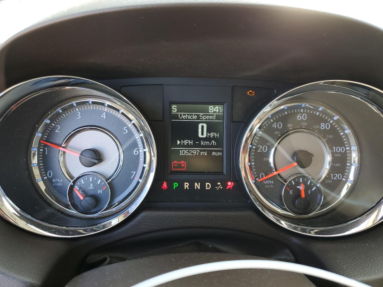 2016 Chrysler Town & Country - Image 9