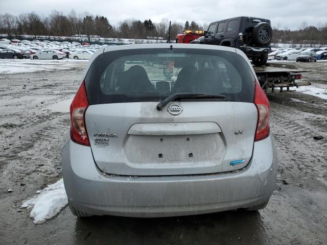  NISSAN VERSA 2015 Srebrny