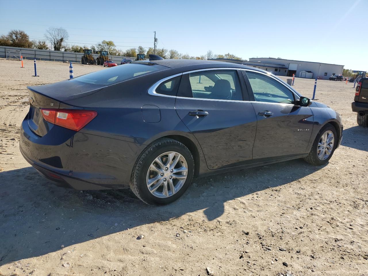 2016 Chevrolet Malibu - Image 3