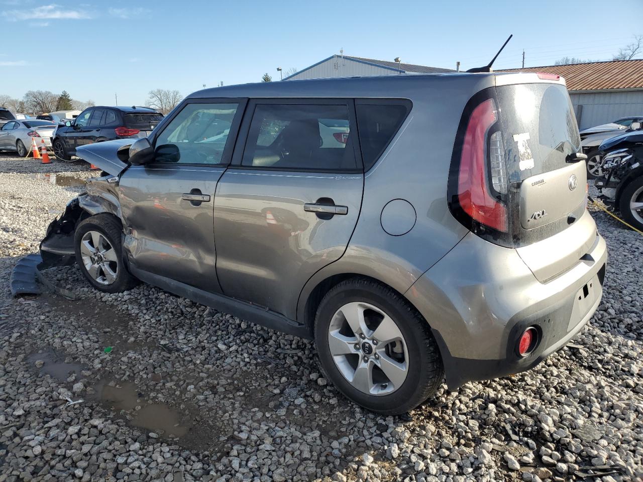 VIN KNDJN2A26K7682569 2019 KIA SOUL no.2