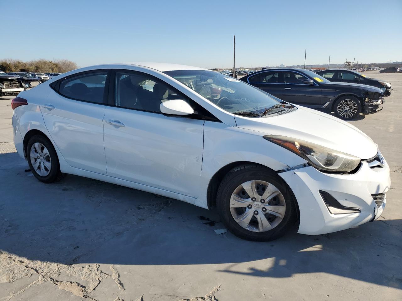 2016 Hyundai Elantra - Image 4