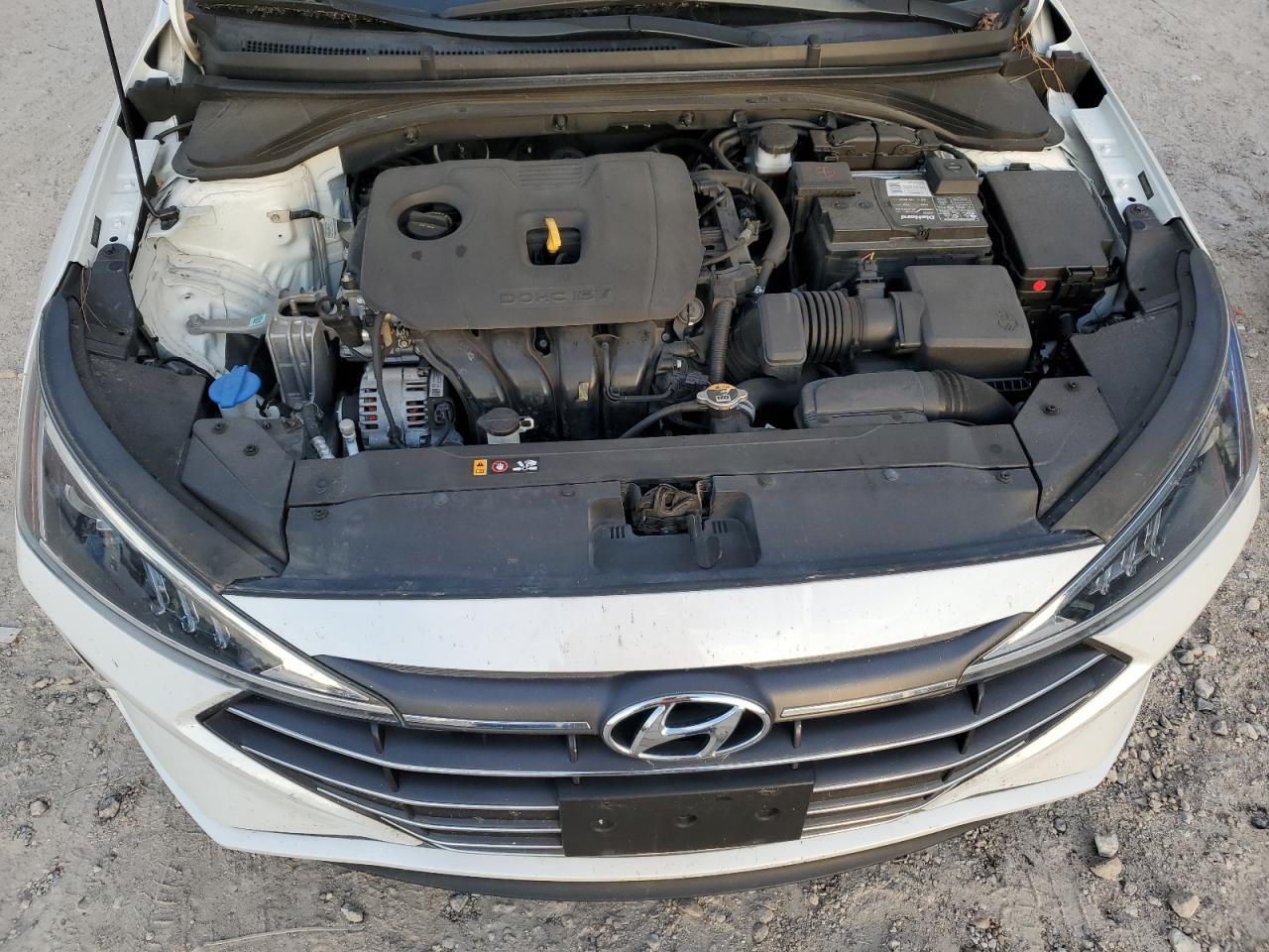 2020 Hyundai Elantra - Image 12