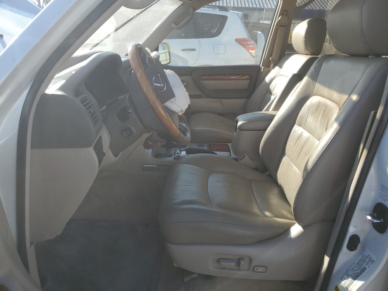 2003 Lexus LX - Image 7