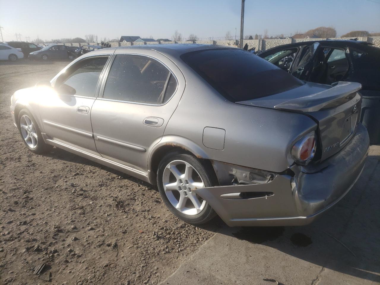 2002 Nissan Maxima - Image 2