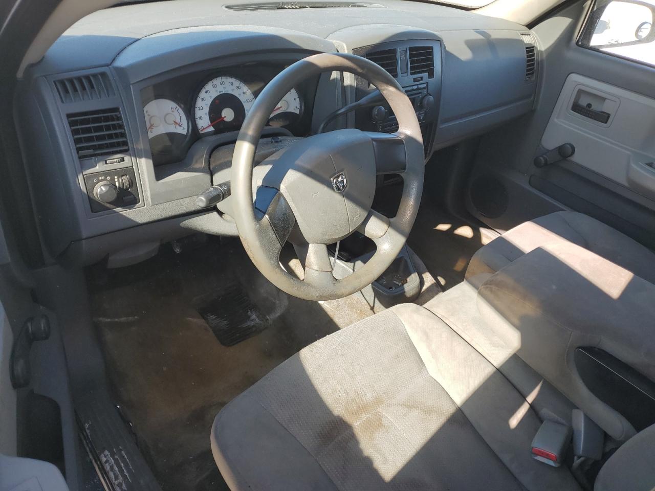 2006 Dodge Dakota - Image 8