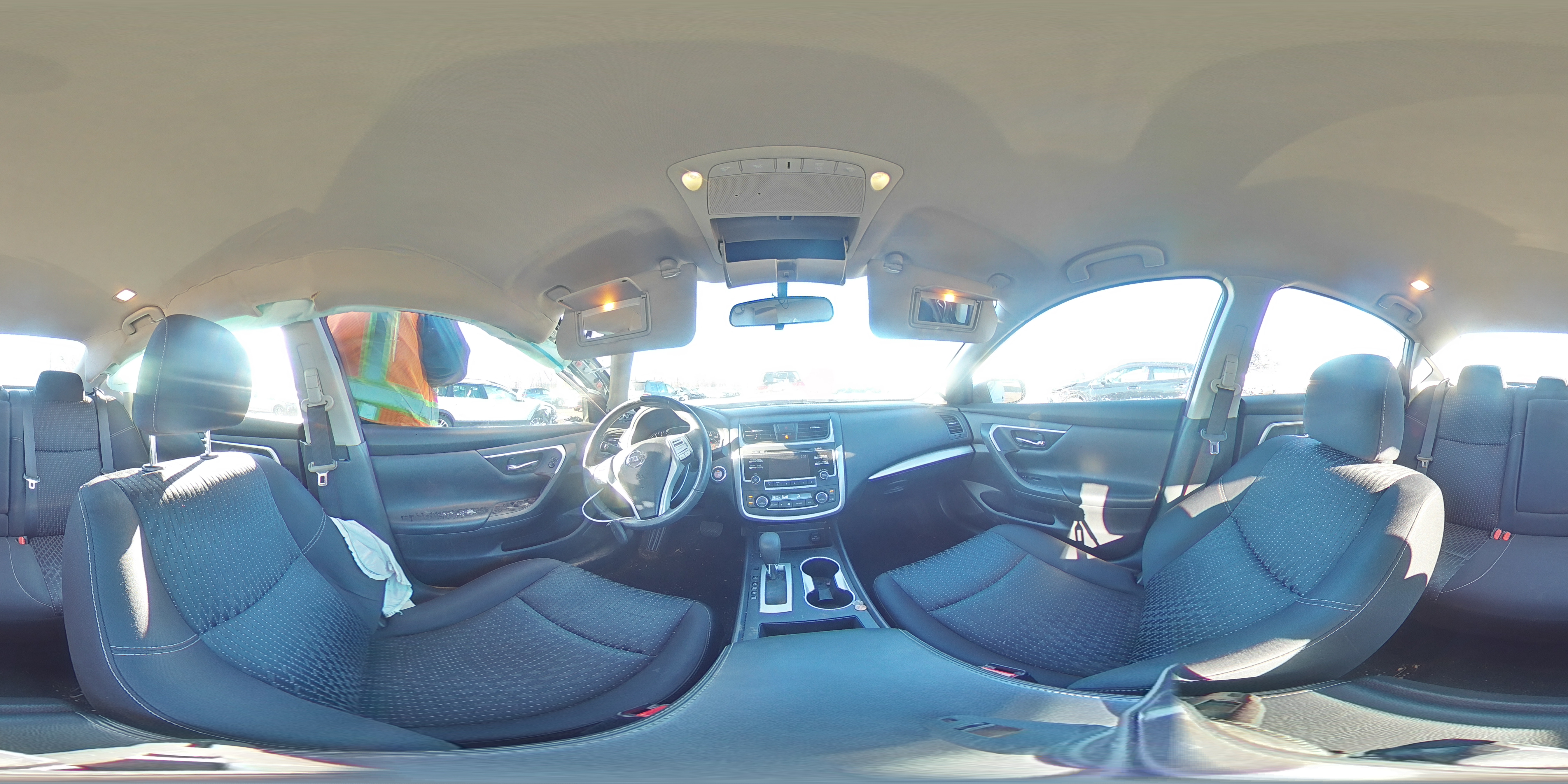 2016 Nissan Altima - Image 13