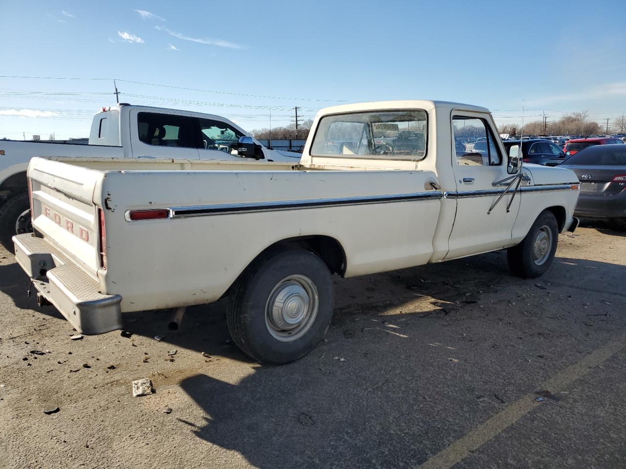 1977 Ford F-250 VIN: F25HRY8144 Lot: 84189824