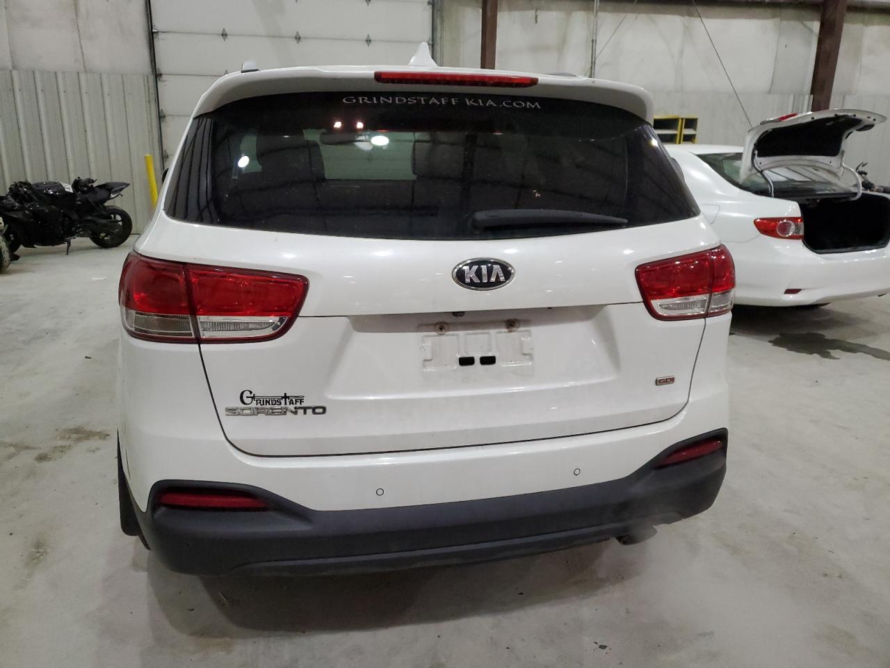2017 Kia Sorento - Image 6