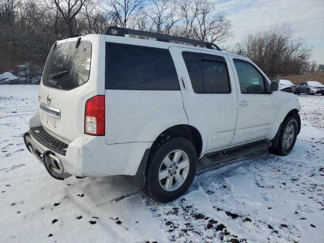 Паркетники NISSAN PATHFINDER 2012 Білий