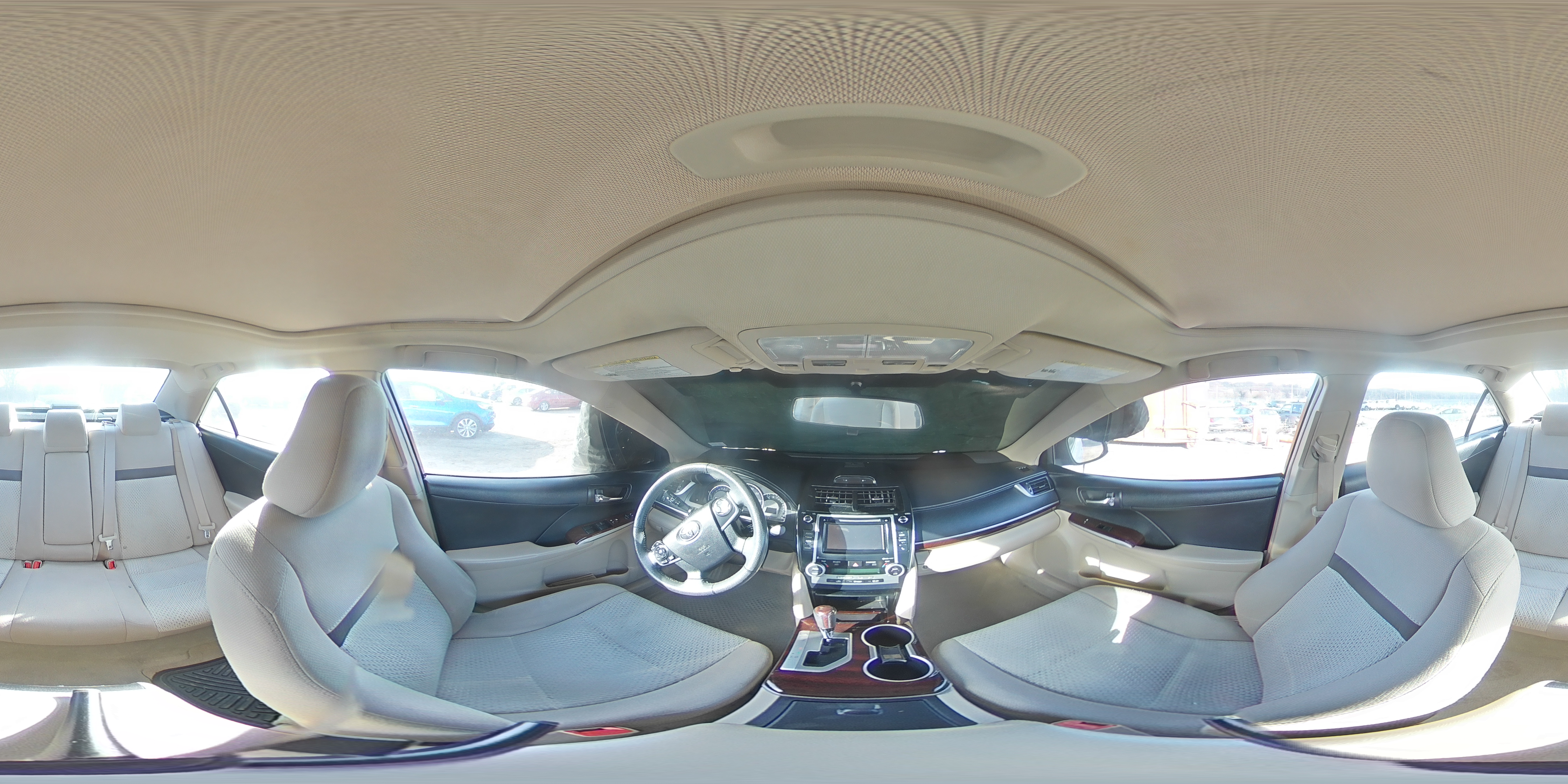 2014 Toyota Camry - Image 13