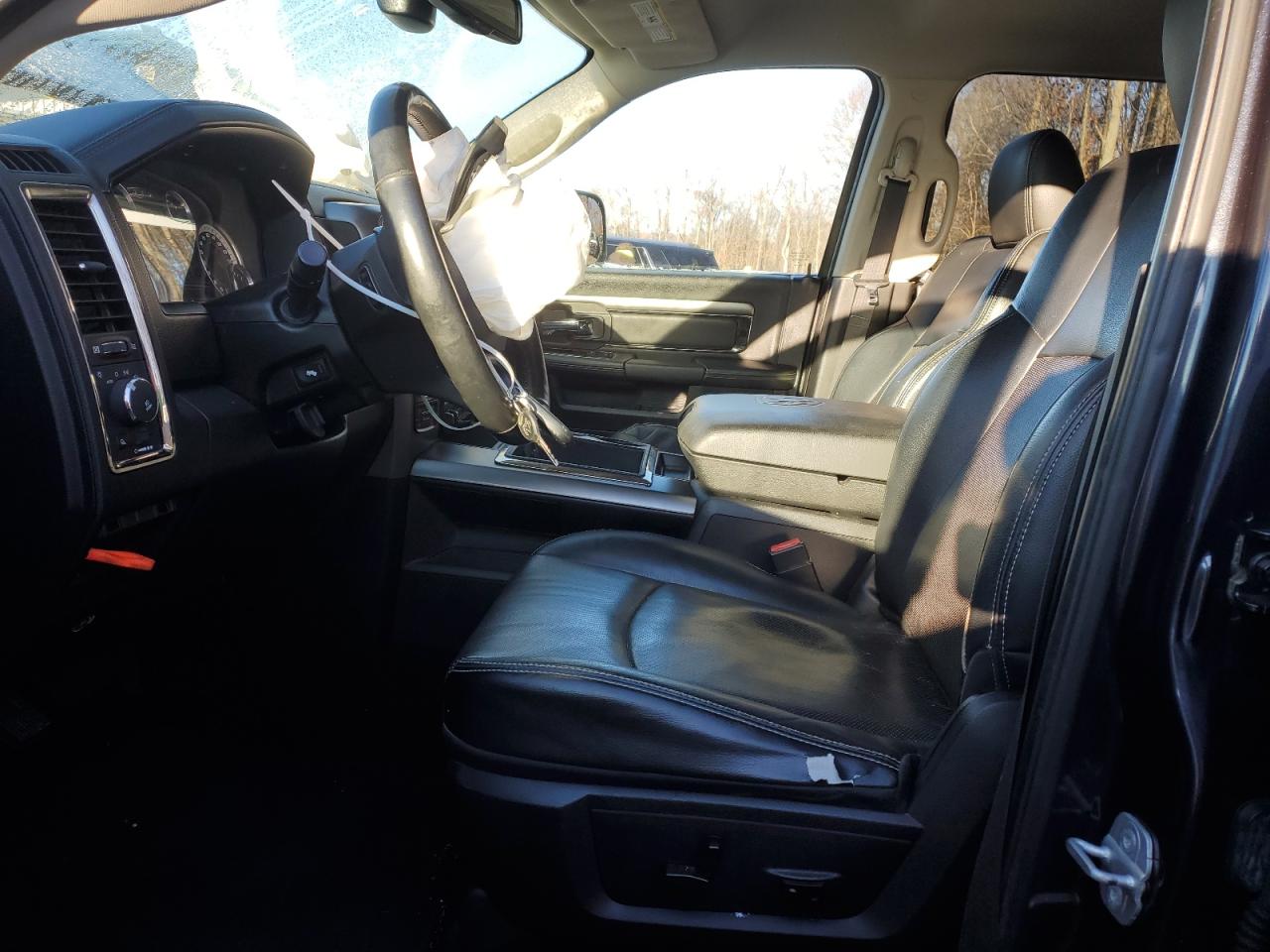 2014 RAM 1500 - Image 7