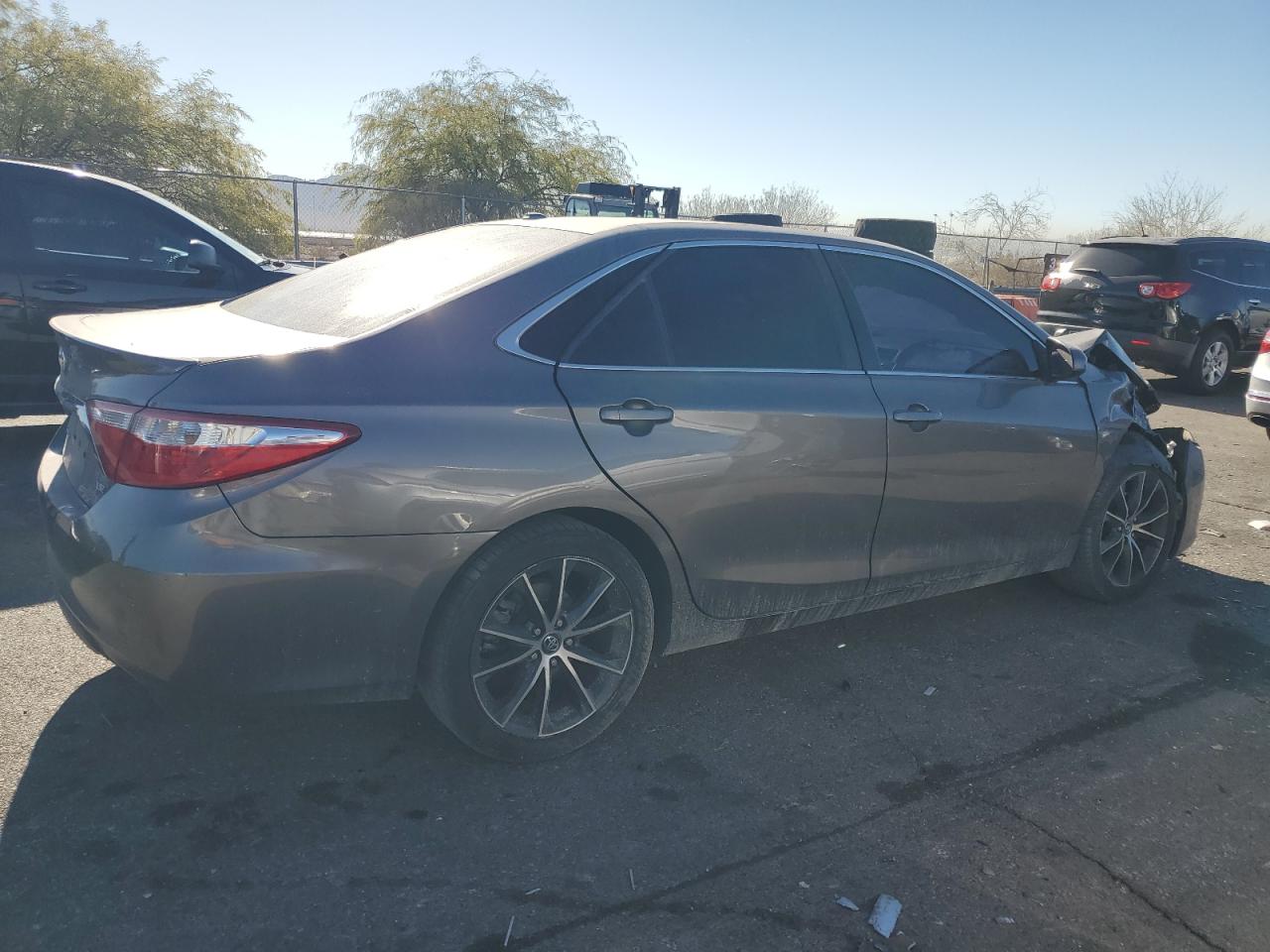 VIN 4T1BF1FK6HU287592 2017 TOYOTA CAMRY no.3