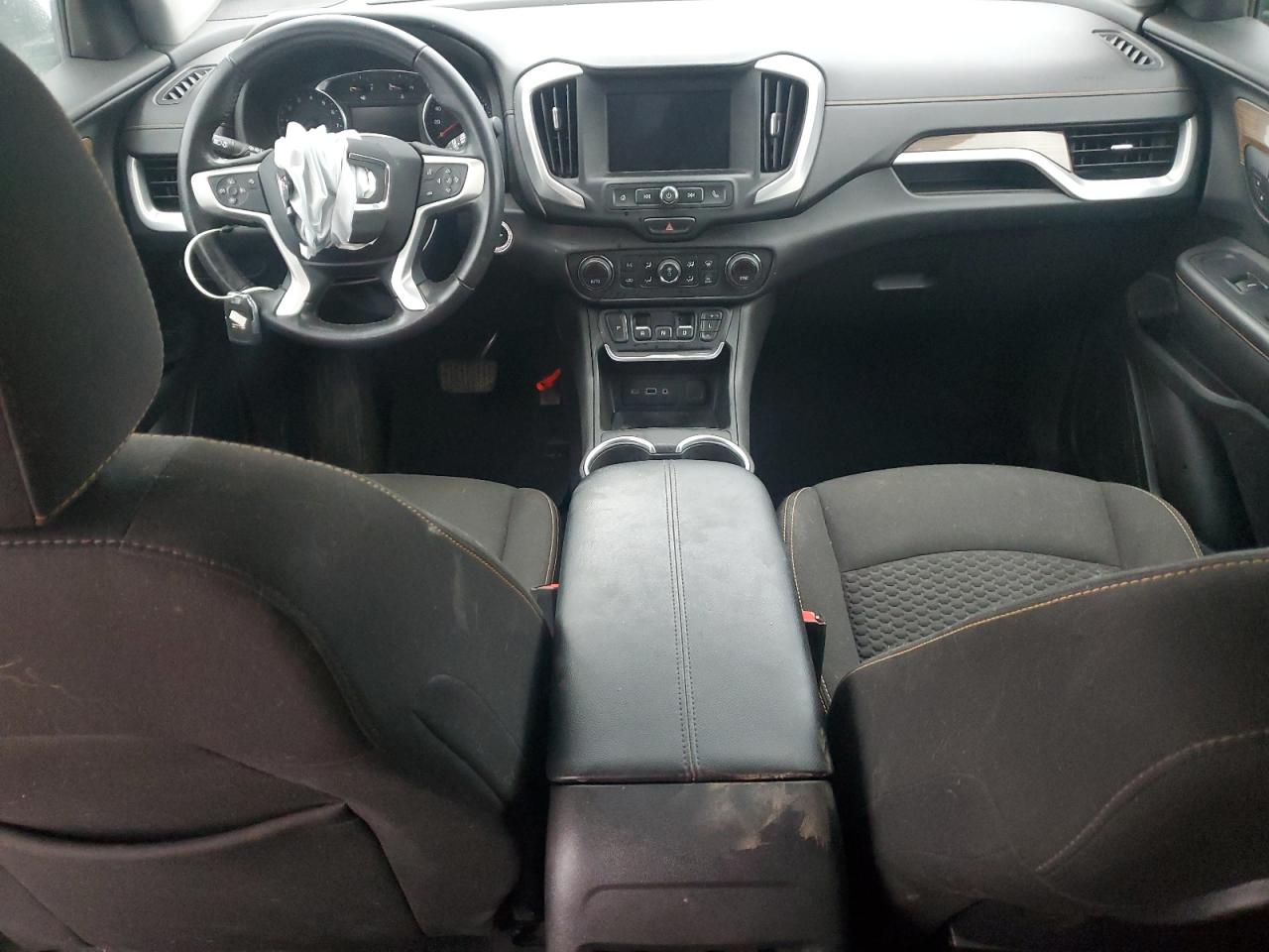 2021 GMC Terrain - Image 8