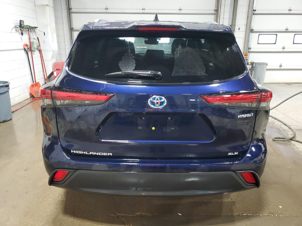 2021 Toyota Highlander - Image 6