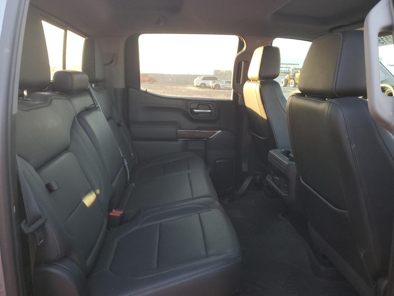 2021 Chevrolet Silverado - Image 10