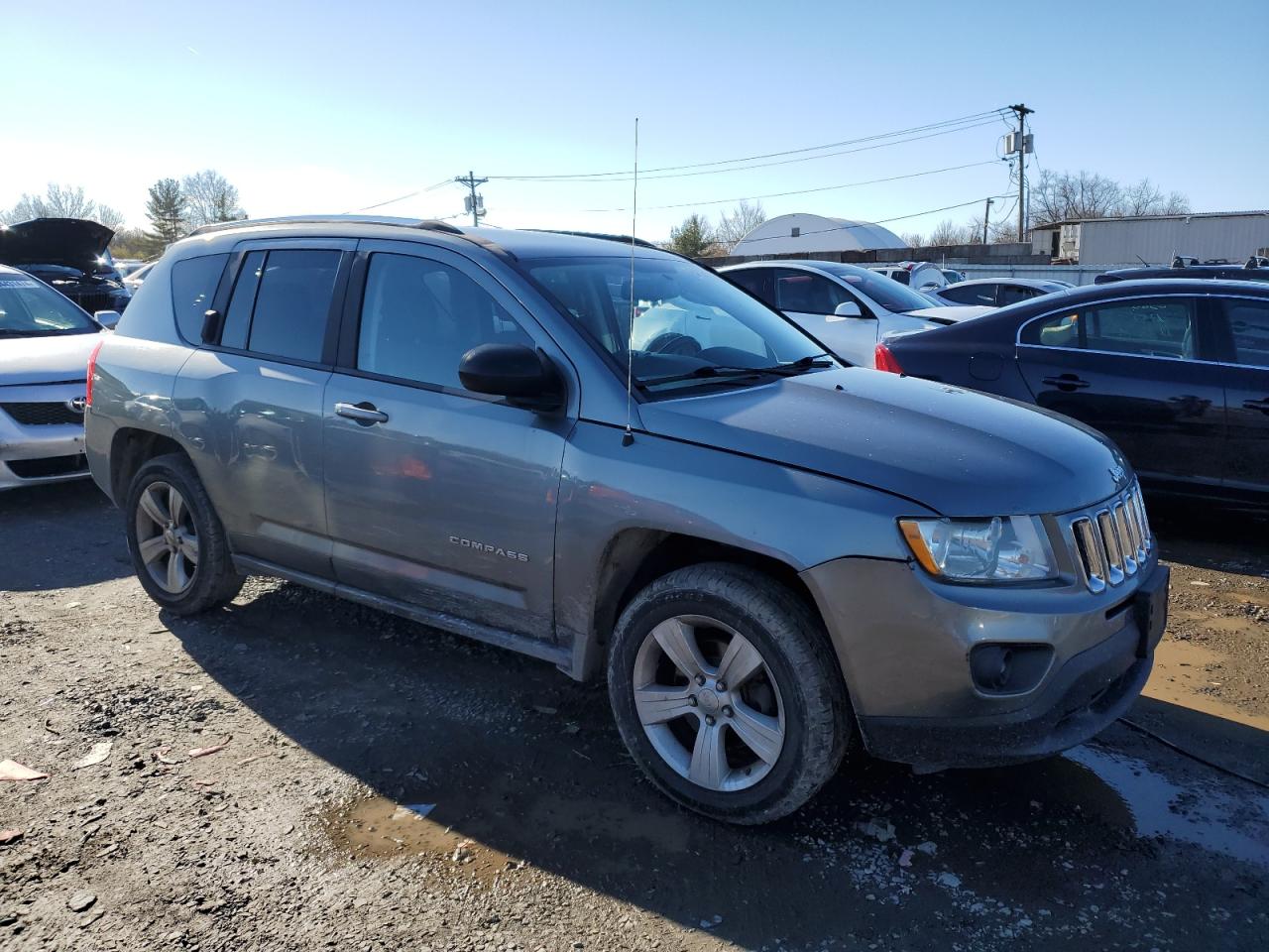 VIN 1C4NJDEB7DD101359 2013 JEEP COMPASS no.4