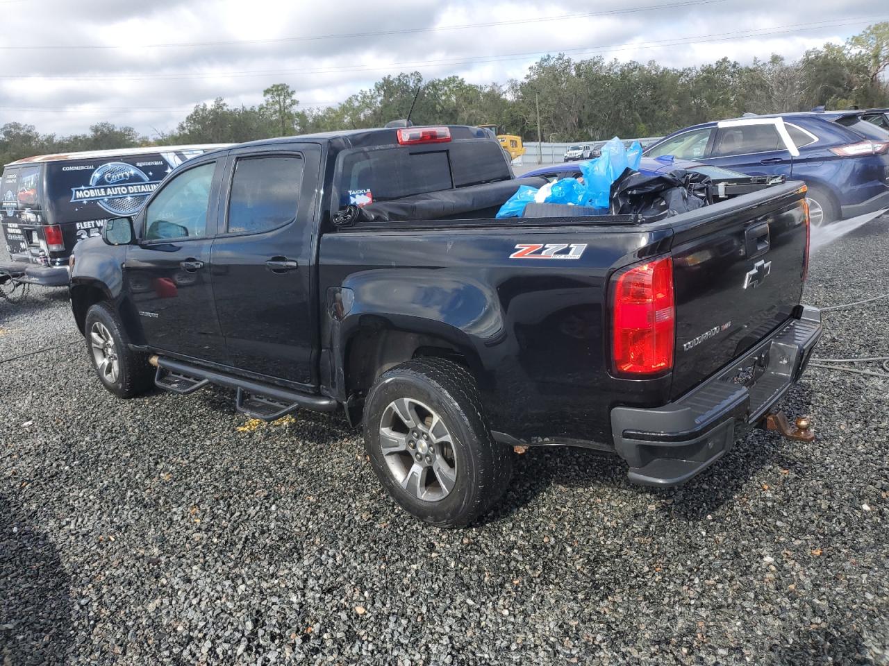 VIN 1GCGTDEN7K1334959 2019 CHEVROLET COLORADO no.2