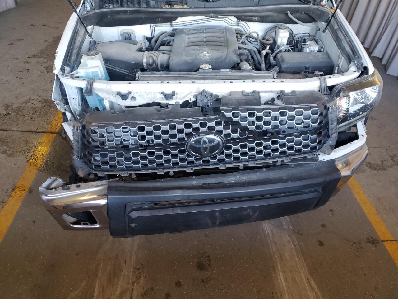 VIN 5TFRY5F11KX252430 2019 TOYOTA TUNDRA no.11