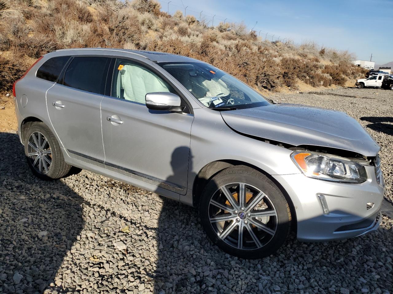 VIN YV4902RK7F2731915 2015 VOLVO XC60 no.4