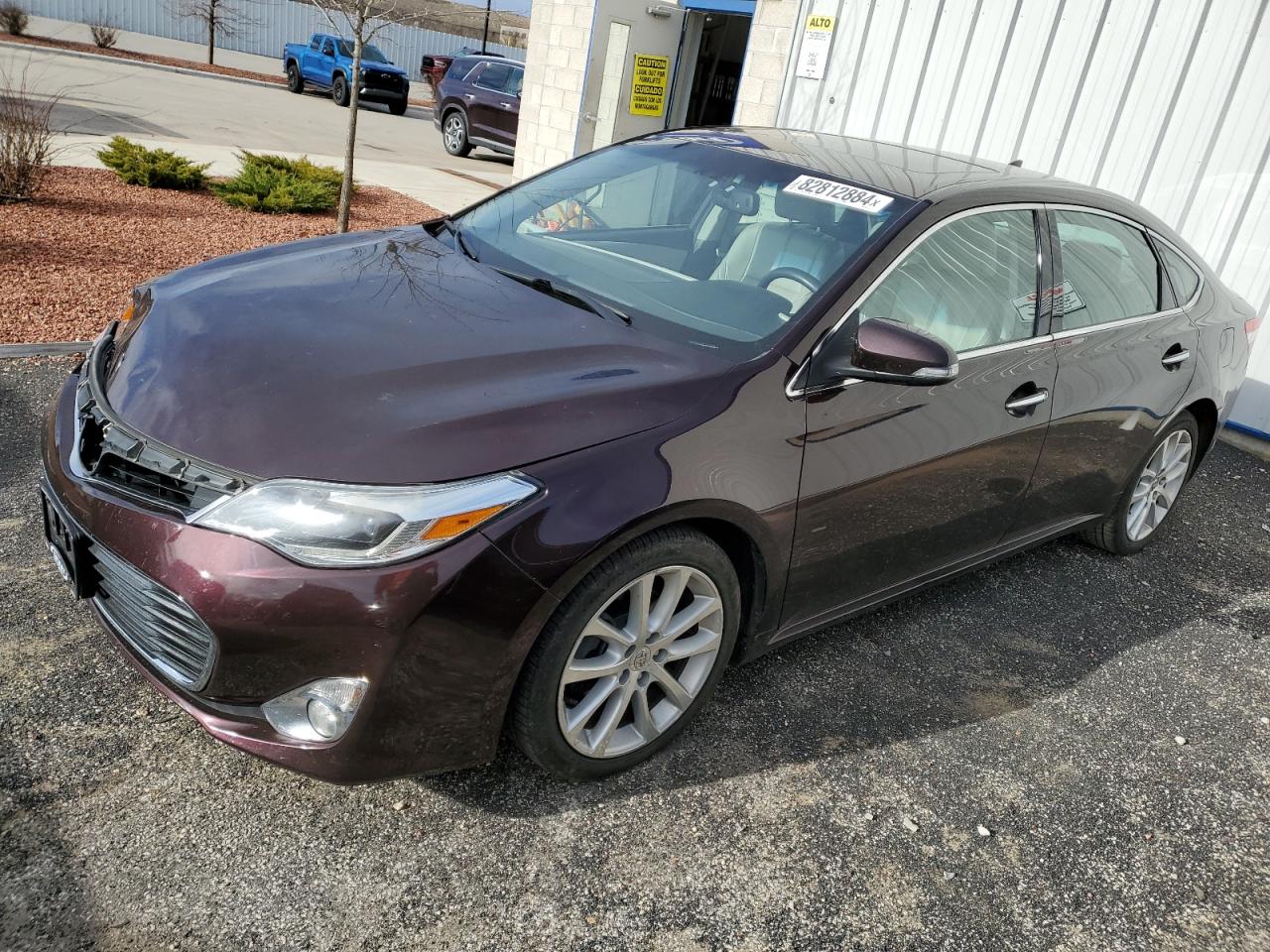 2013 TOYOTA AVALON