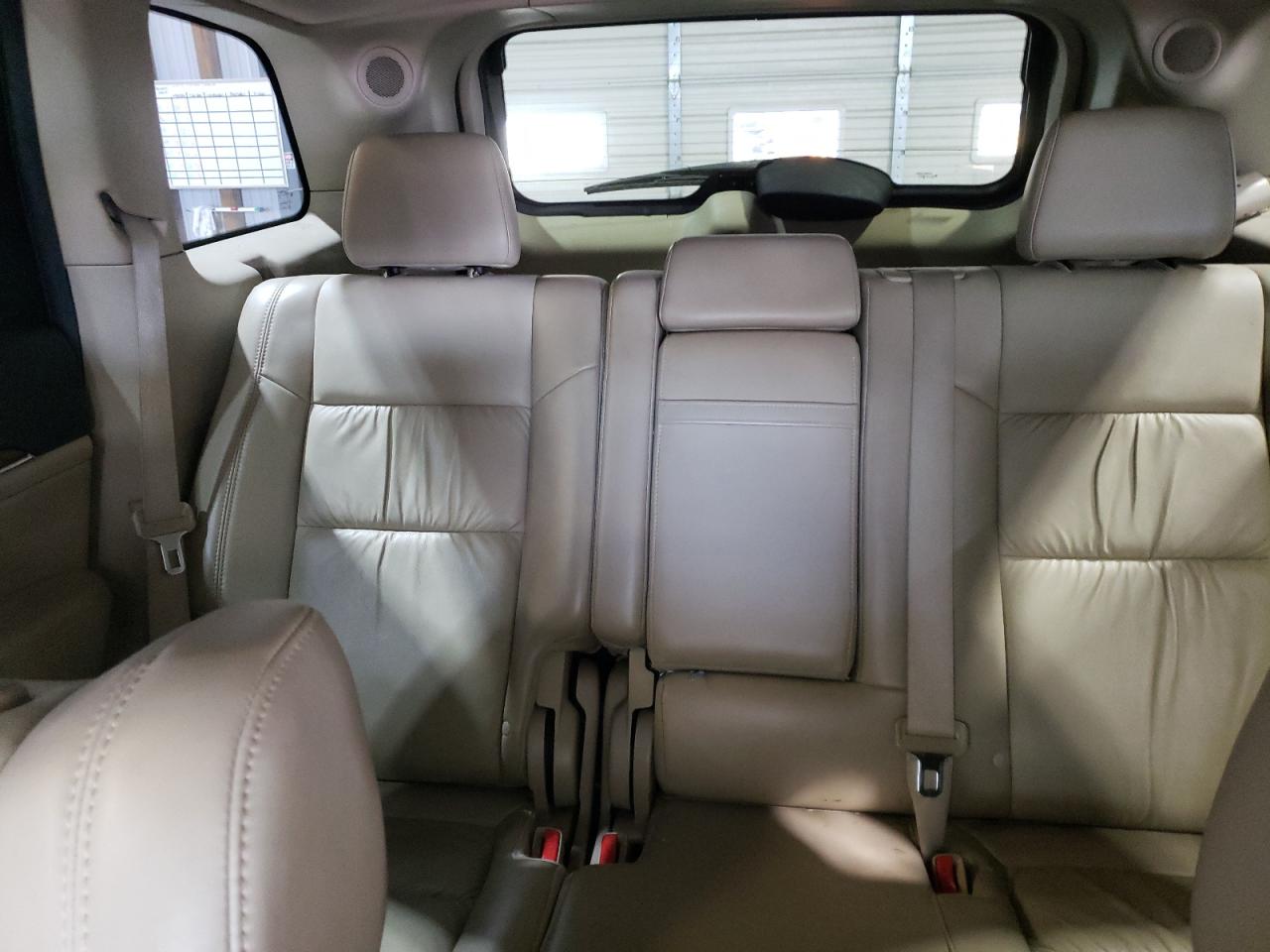 2011 Jeep Grand Cherokee - Image 10