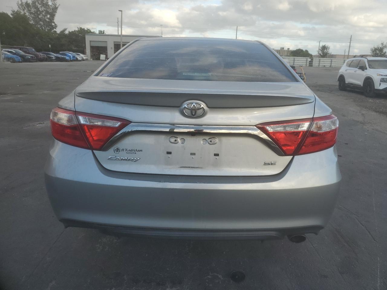 VIN 4T1BF1FK7HU335679 2017 TOYOTA CAMRY no.6