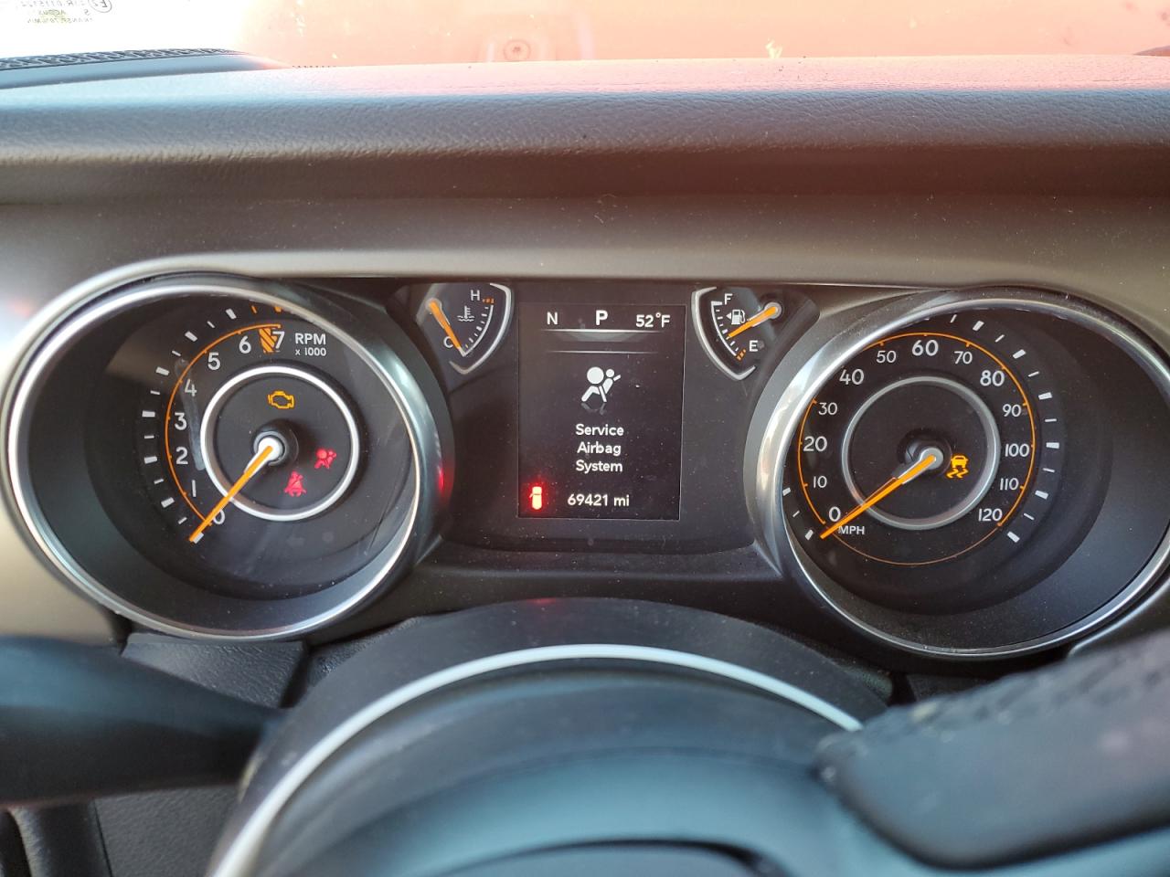 2018 Jeep Wrangler - Image 9