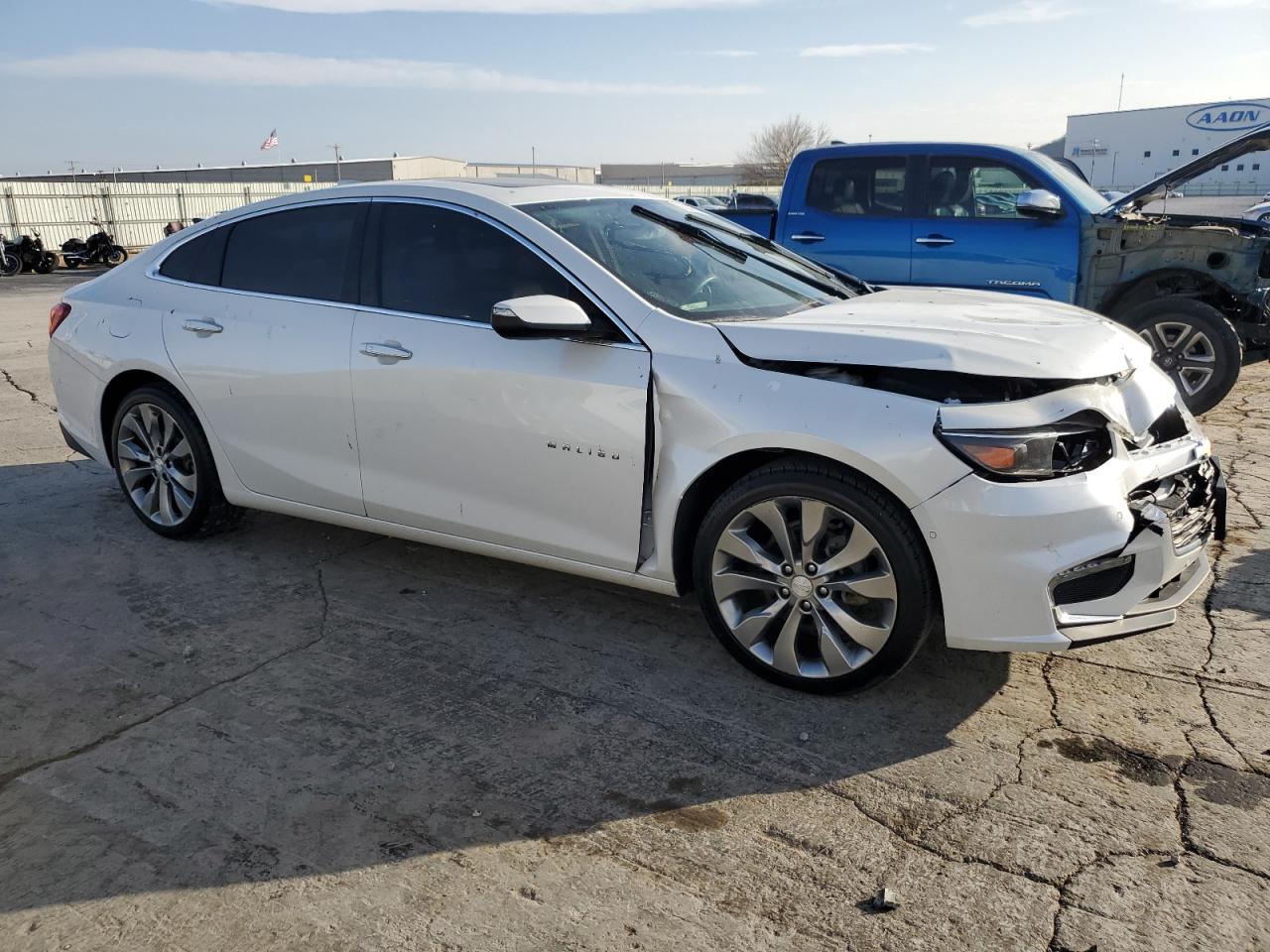 VIN 1G1ZH5SX2GF263159 2016 CHEVROLET MALIBU no.4