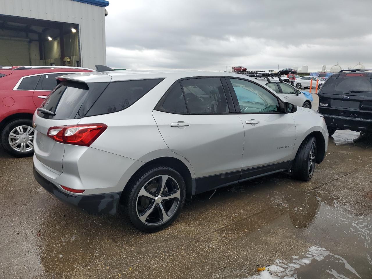 2019 Chevrolet Equinox - Image 3
