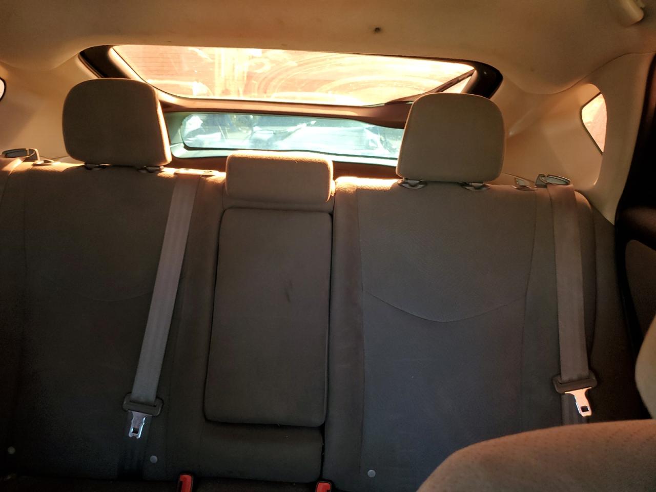 2015 Toyota Prius - Image 10