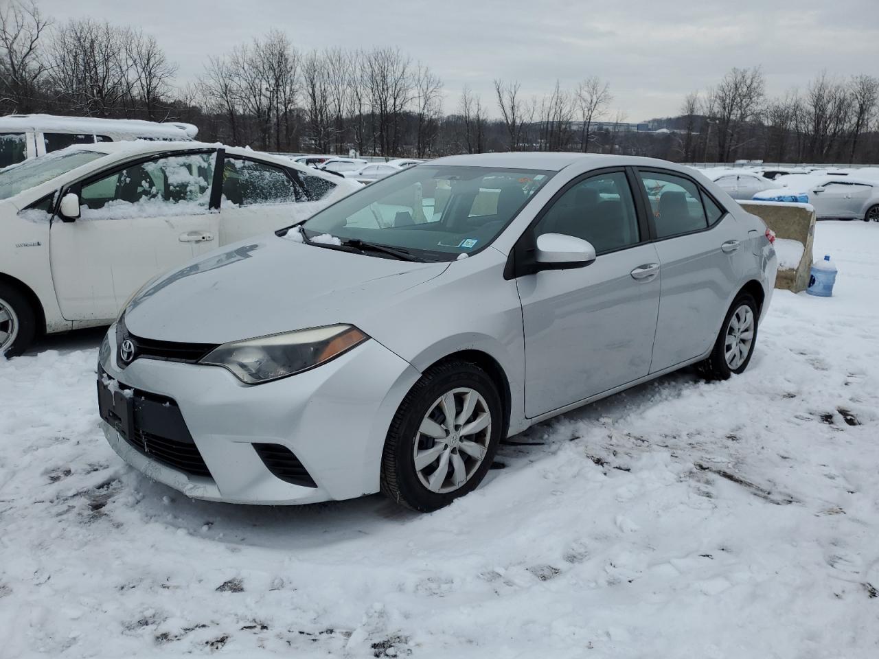 VIN 2T1BURHE3EC006261 2014 TOYOTA COROLLA no.1