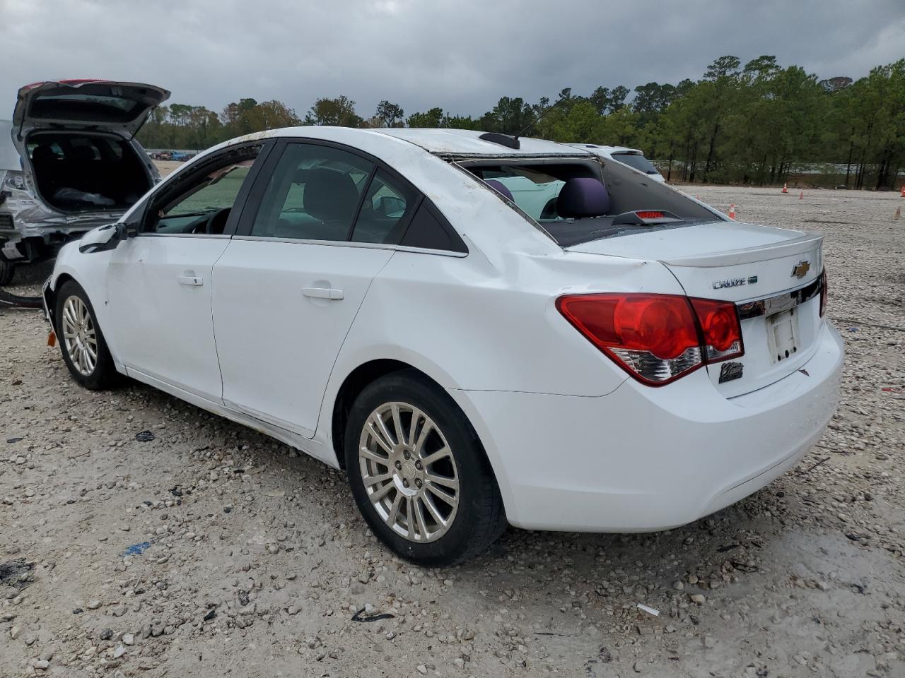 2015 Chevrolet Cruze - Image 2