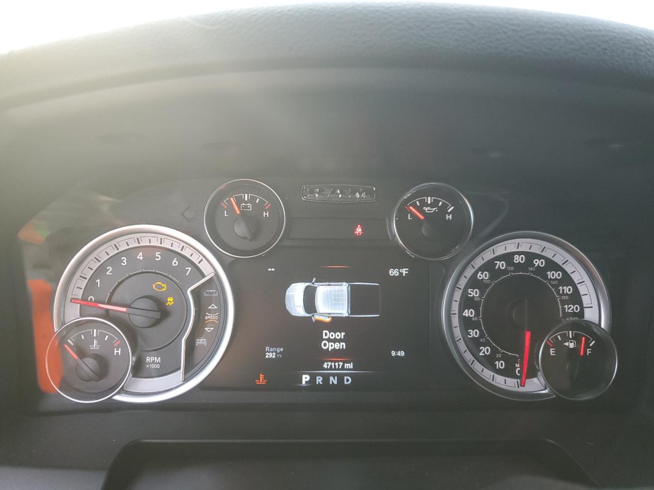 2021 RAM 1500 - Image 9