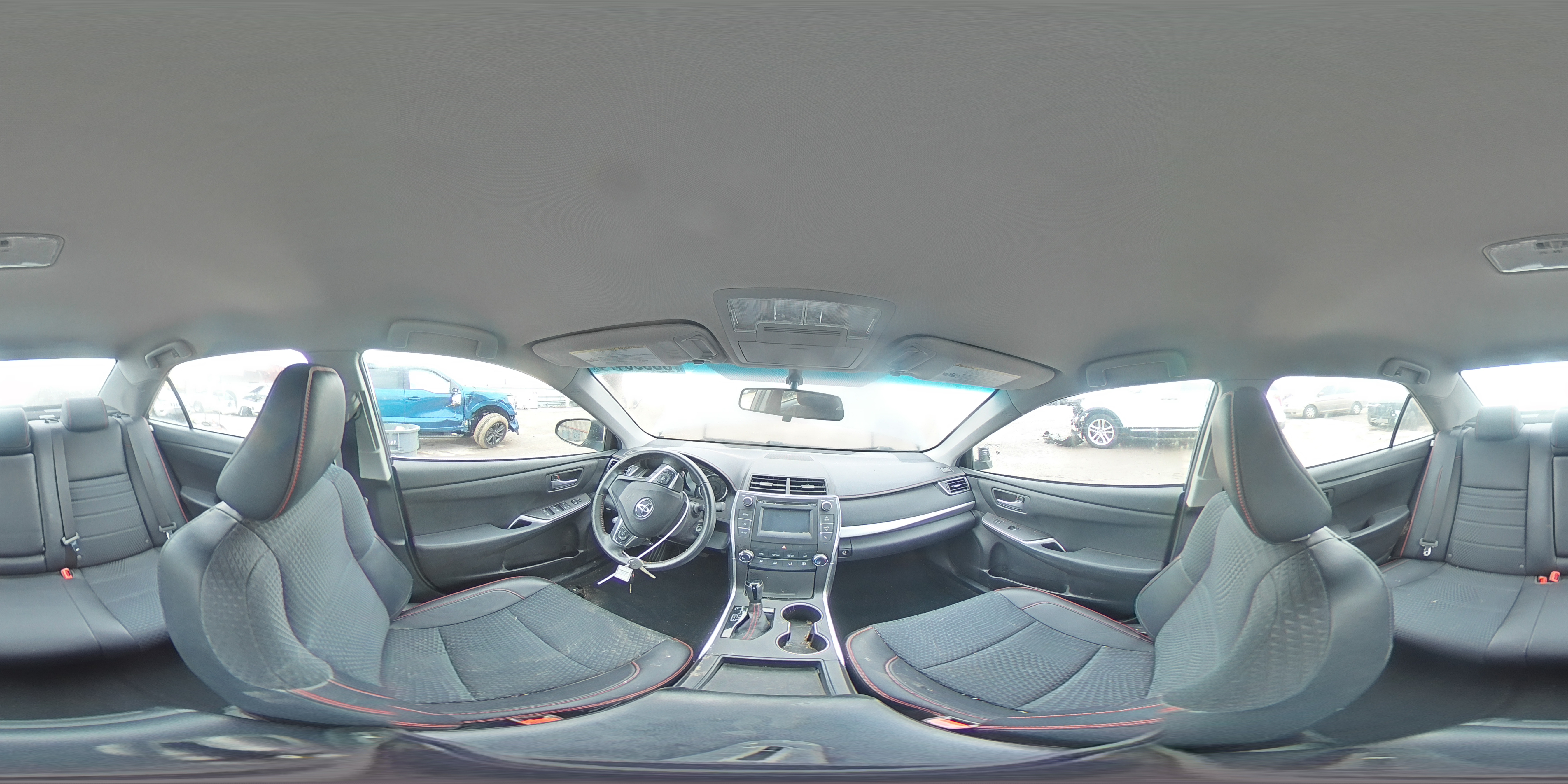 2015 Toyota Camry - Image 13