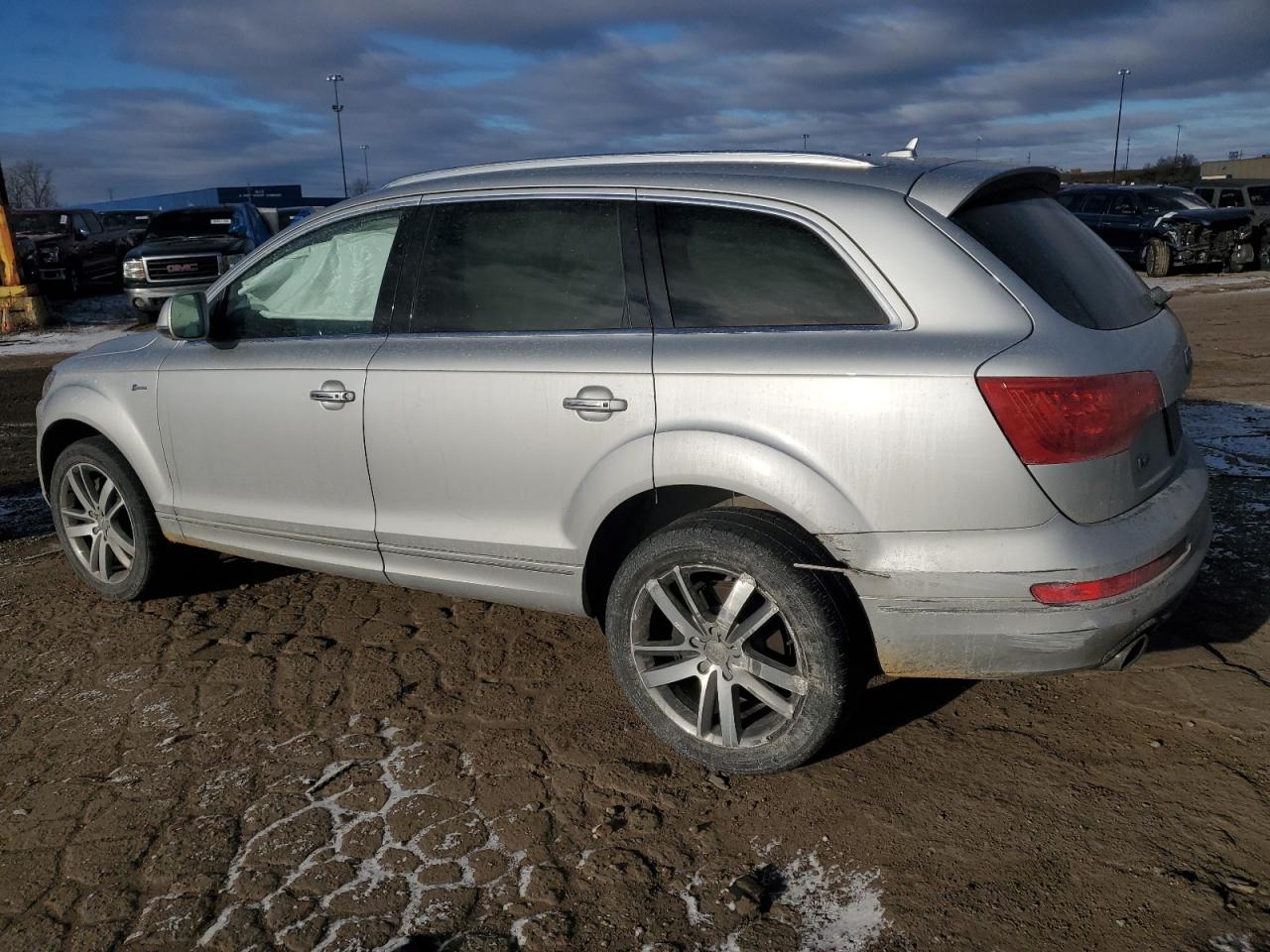 VIN WA1LGAFE7FD030528 2015 AUDI Q7 no.2