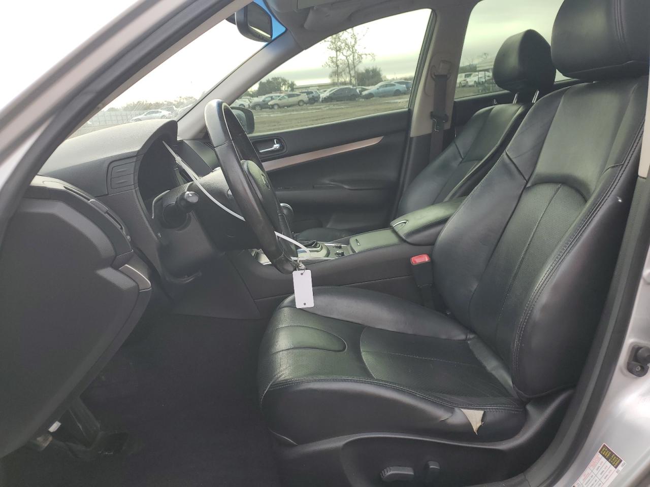 2015 Infiniti Q40 - Image 7
