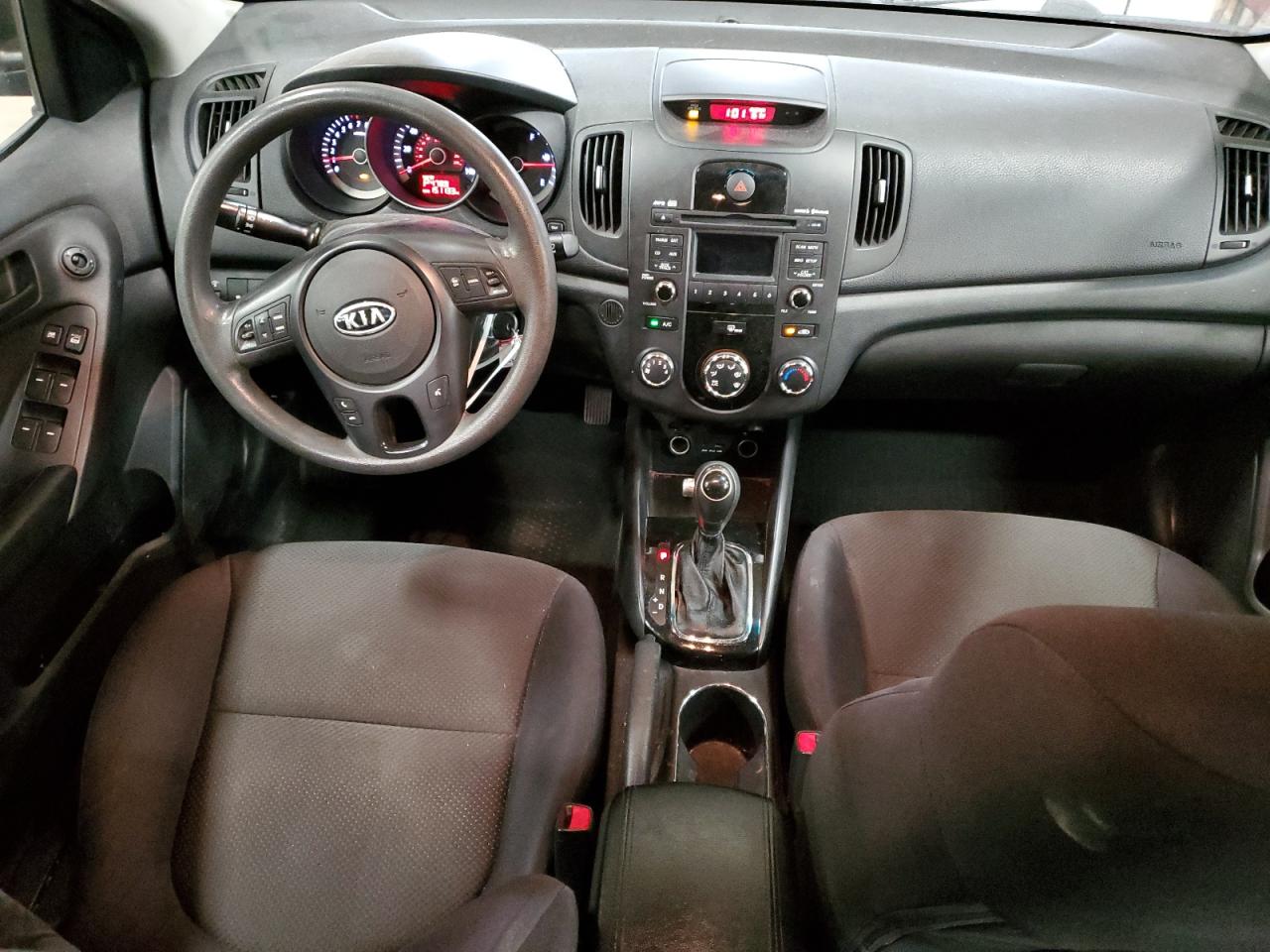2011 Kia Forte - Image 8