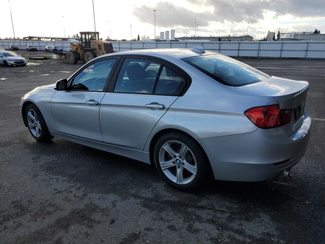 VIN WBA3D3C52EK154437 2014 BMW 3 SERIES no.2